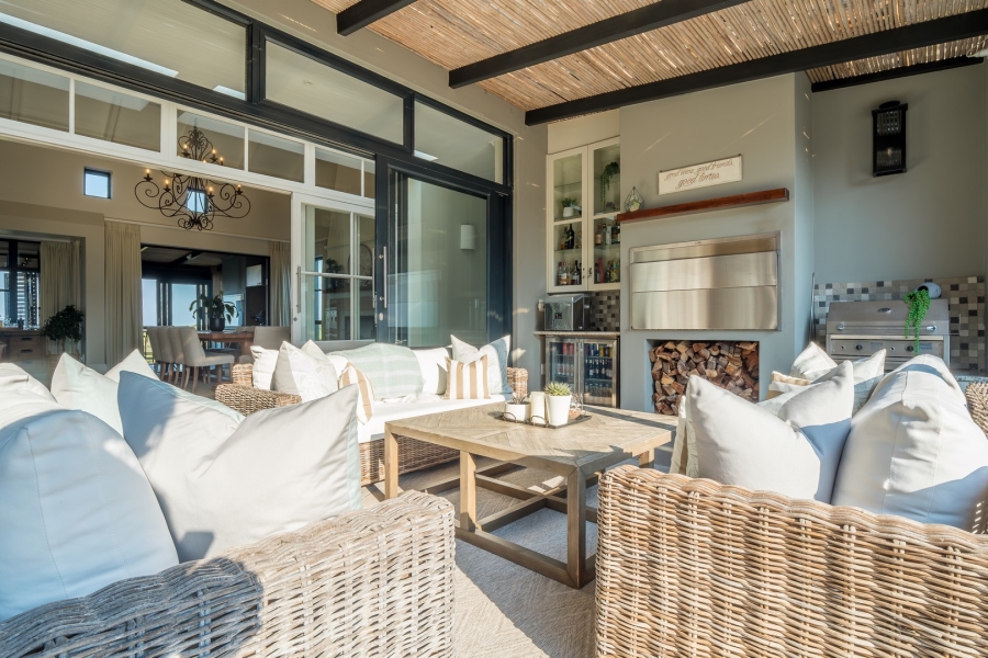 5 Bedroom Property for Sale in Pezula Private Estate Western Cape